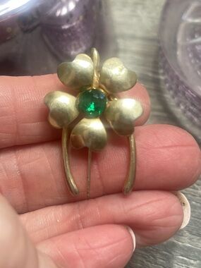 Gold Floral / Clover /Wishbone Pin with Green Gemstone Center